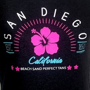 Tshirt short sleeve San Diego Black graphic print Tourist Souvenir Hibiscus logo